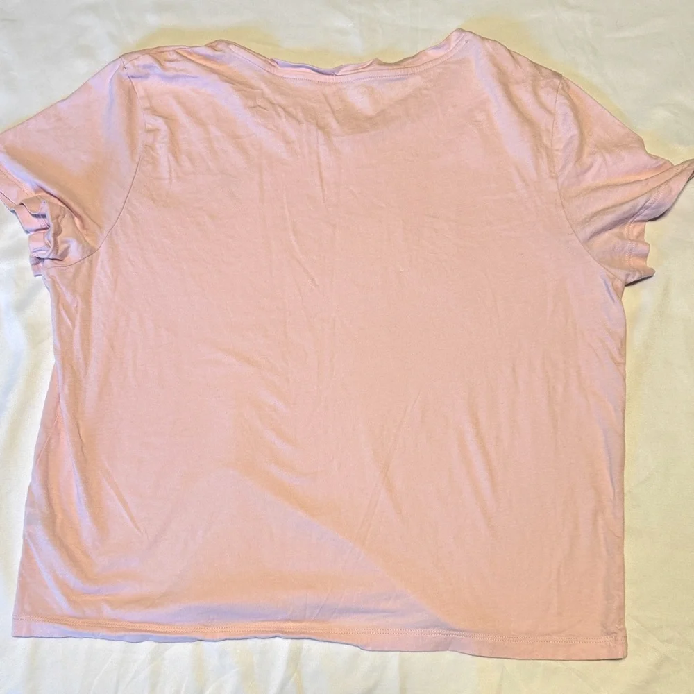 (L) VICTORIA'S SECRET PINK CROP TOP WITH SMALL HEARTS - Picture 2 of 3
